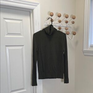 Brooks Brother's - Italian Fabric Merino Wool Turtle Neck Sweater - Green - M